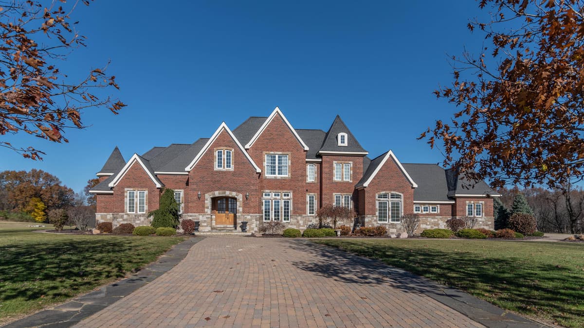 Recently sold home at 740 Greystone Drive