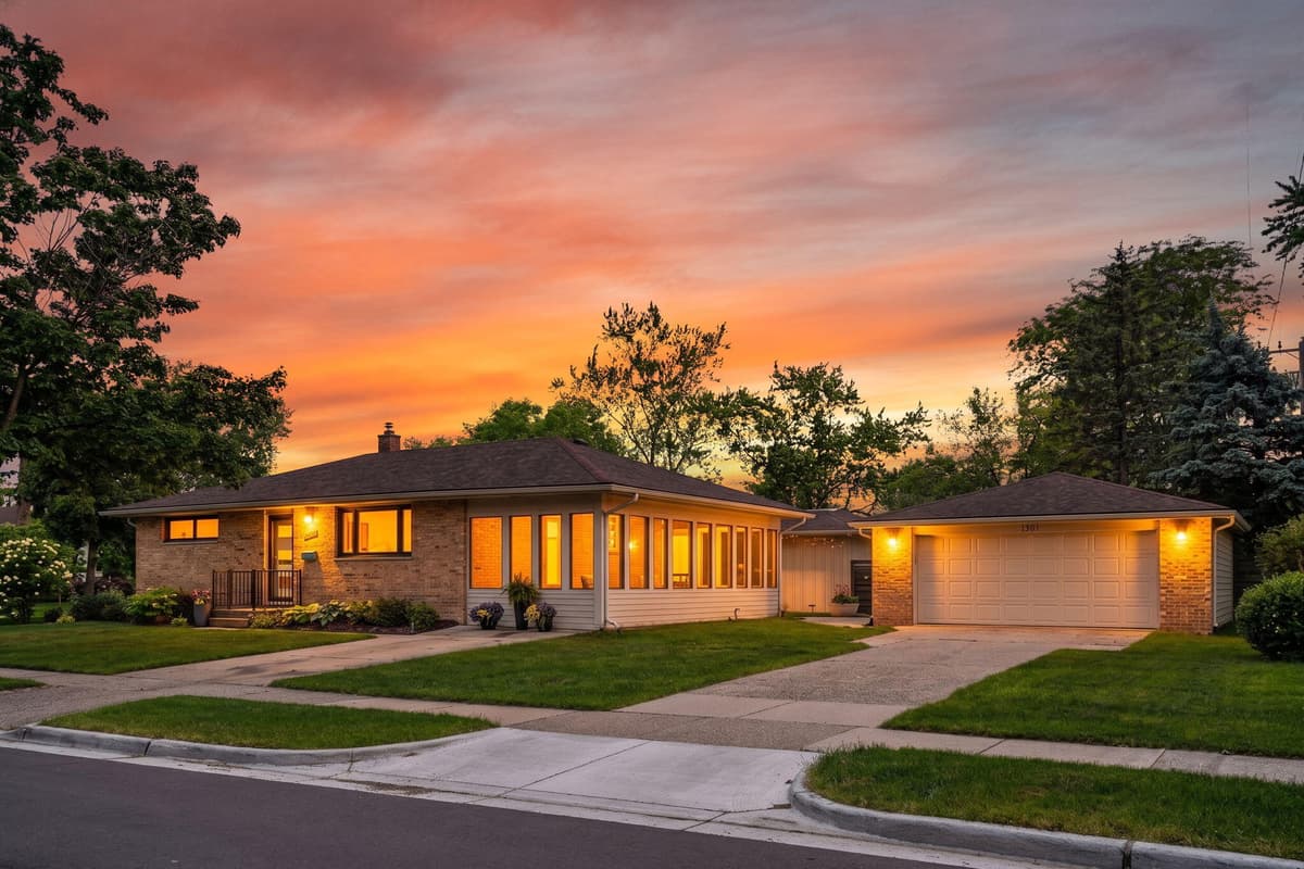 Recently sold home at 1901 Weldon Boulevard