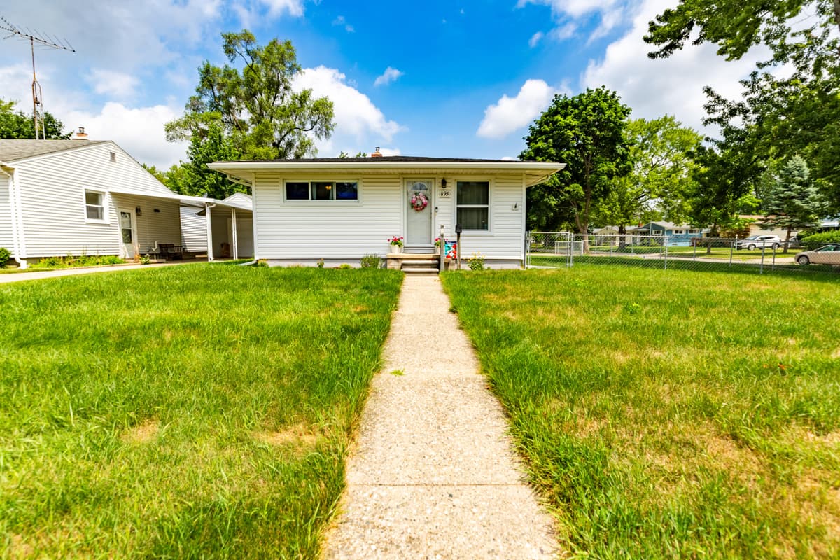 Recently sold home at 1195 Oak Street