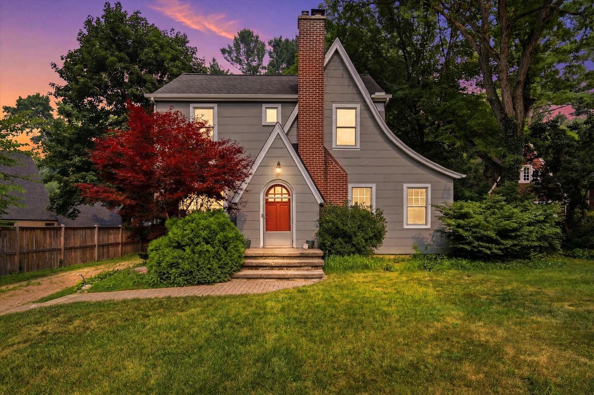 Recently sold home at 325 Hilldale Drive